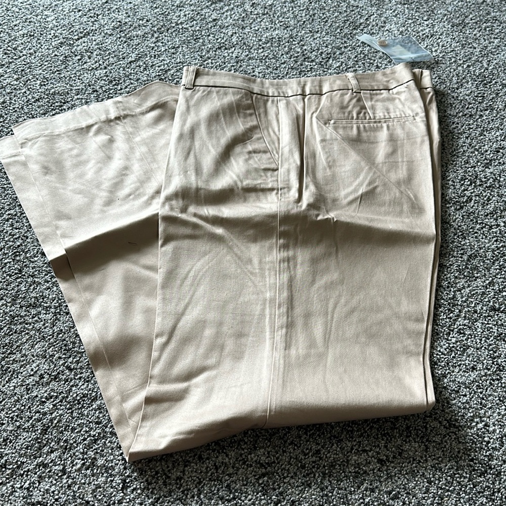 BNWT Women's Talbots Modern Tan Flat Front Dress Pants Size 10 Soft, Rich Fabric